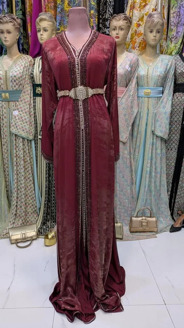 Caftan Bordeaux Satiné