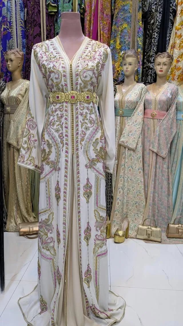 Caftan Blanc Perlé – Spécial Mariée